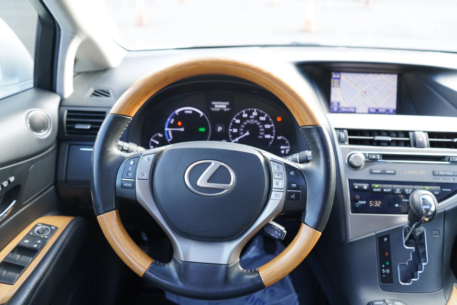 Used 2014 Lexus RX 450h FWD image 16