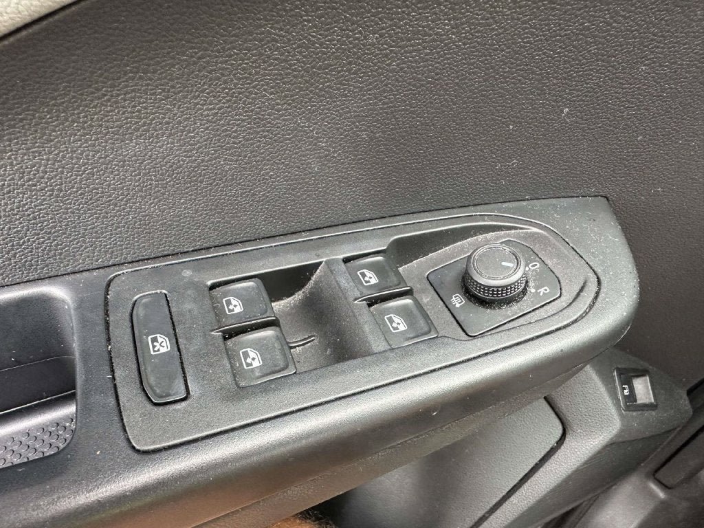 Used 2022 Volkswagen Taos SE AWD/4WD image 34