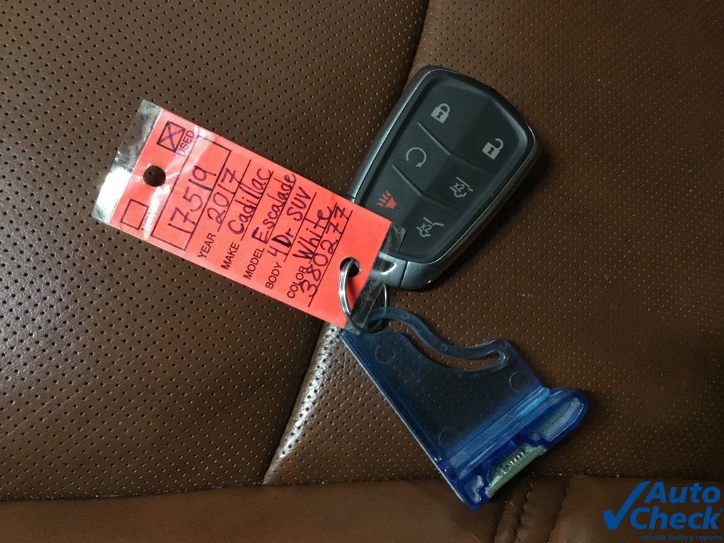 Used 2017 Cadillac Escalade Premium Luxury AWD/4WD image 54