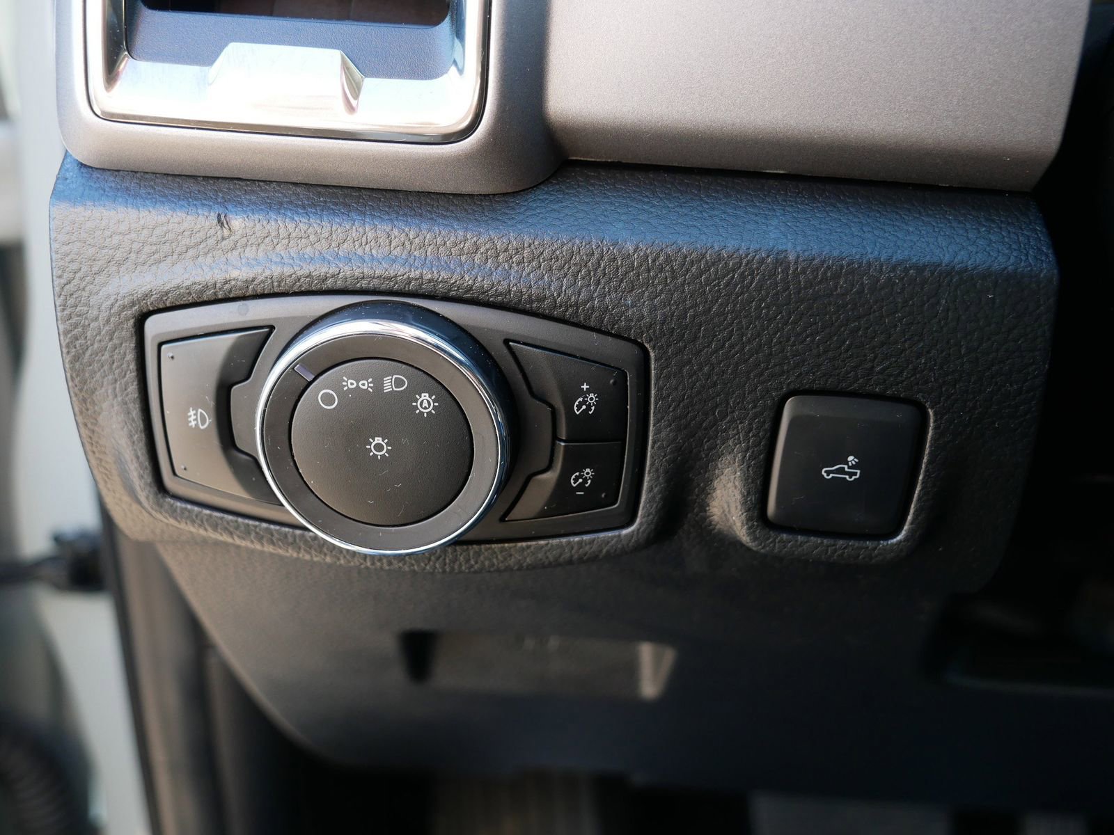 Certified 2023 Ford Ranger XLT w/ Equipment Group 302A High image 17