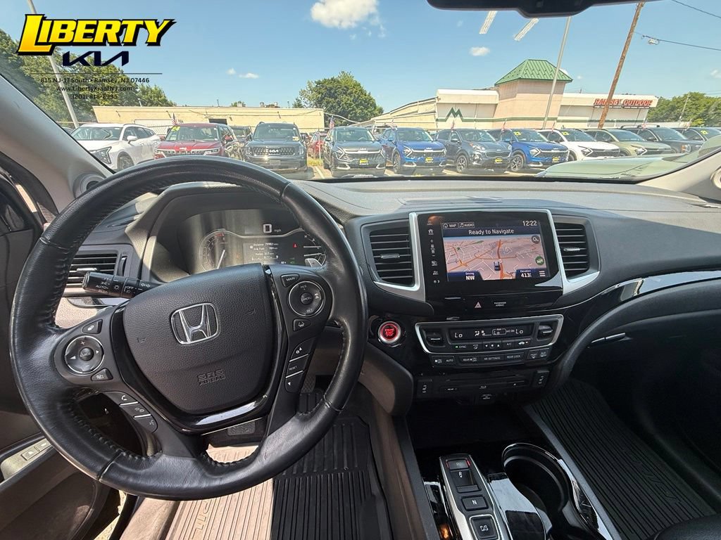 Used 2017 Honda Pilot Touring image 12