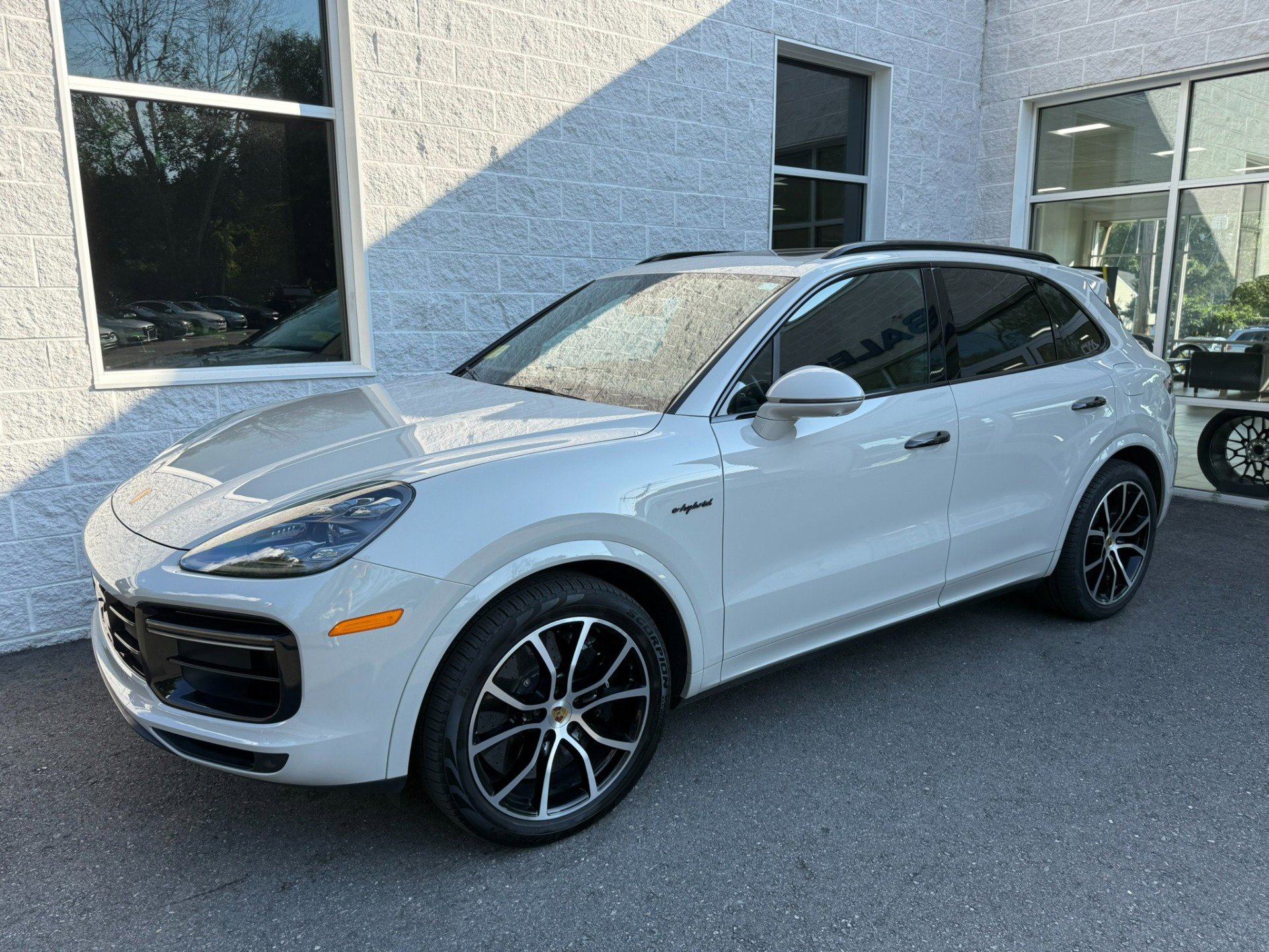 Used 2021 Porsche Cayenne Turbo S image 2