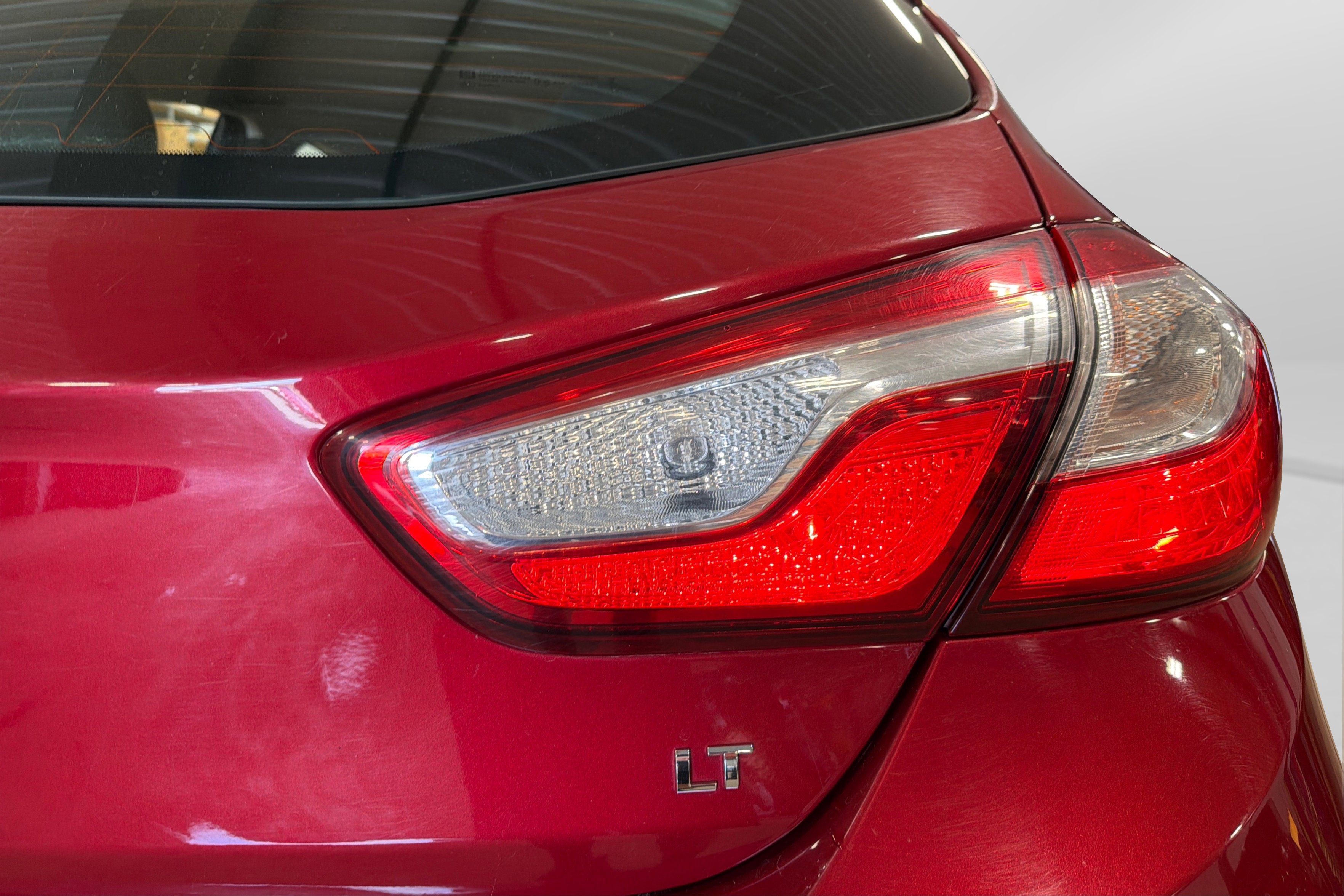 Used 2018 Chevrolet Cruze LT w/ Convenience Package FWD image 43