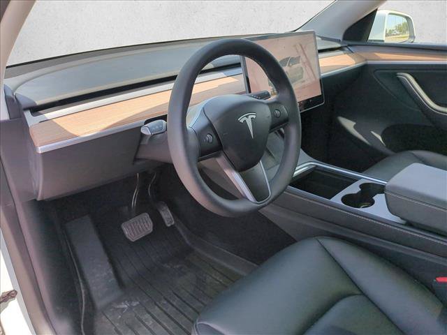 Used 2024 Tesla Model Y Long Range AWD/4WD image 10