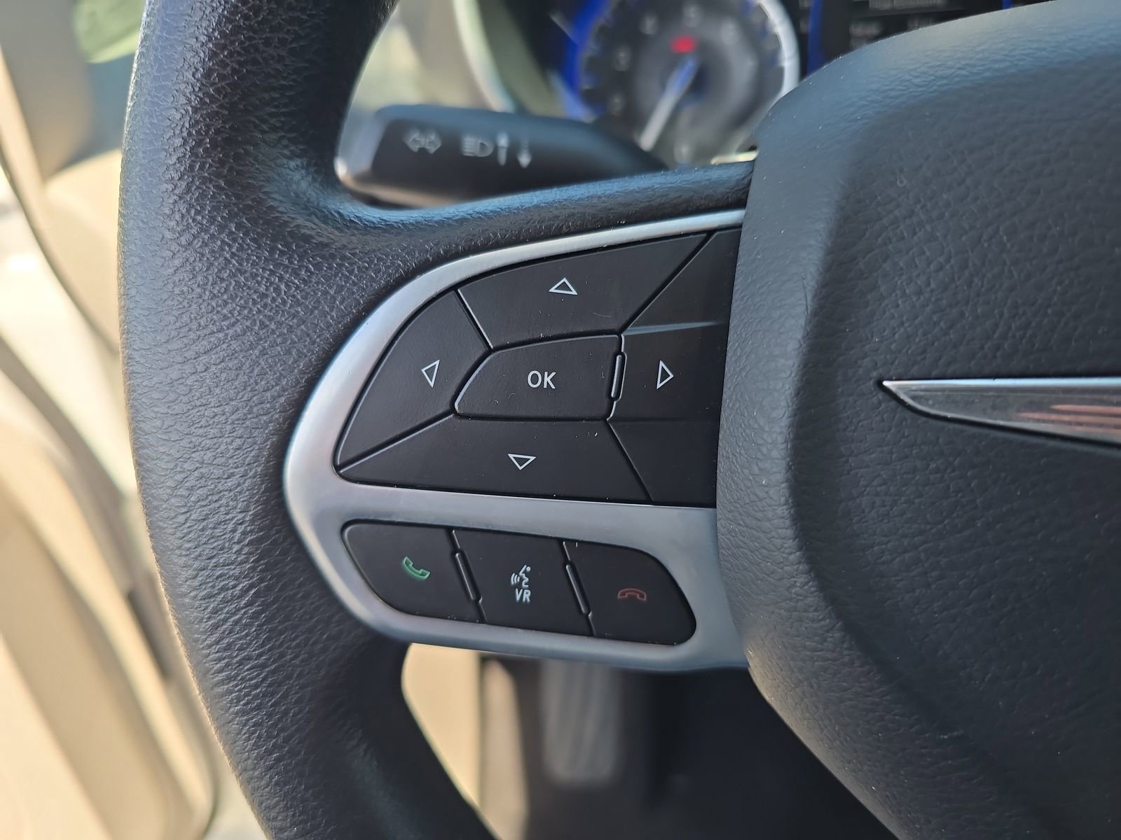 Used 2020 Chrysler Pacifica Touring image 21