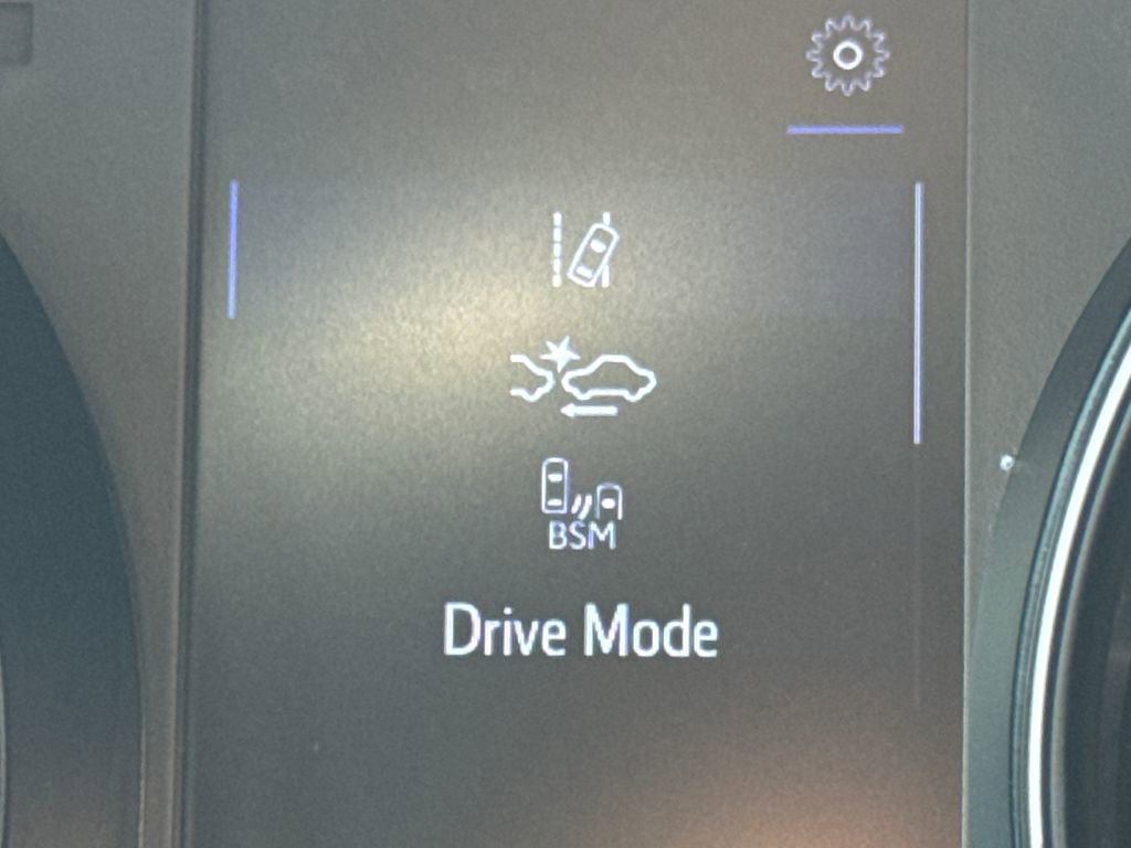 Used 2020 Toyota C-HR XLE FWD image 18
