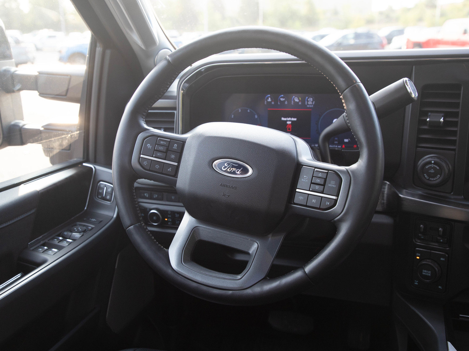 Used 2024 Ford F250 Lariat w/ Lariat Ultimate Package AWD/4WD image 17