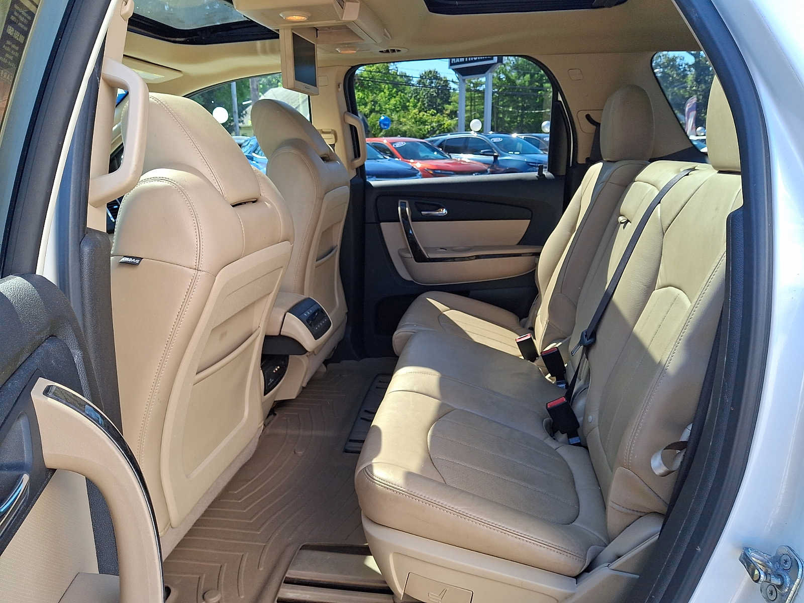 Used 2011 GMC Acadia Denali AWD/4WD image 10