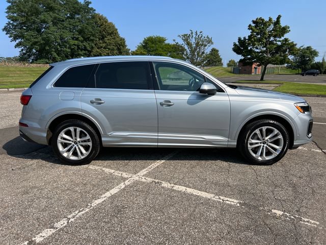 Used 2025 Audi Q7 3.0T Premium Plus AWD/4WD image 12