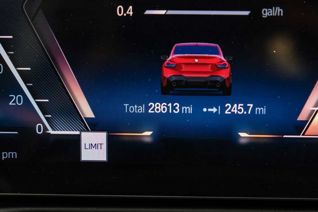 Used 2024 BMW 230i Coupe w/ Premium Package RWD image 15