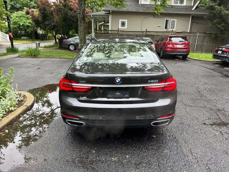 Used 2018 BMW 750i xDrive AWD/4WD image 9