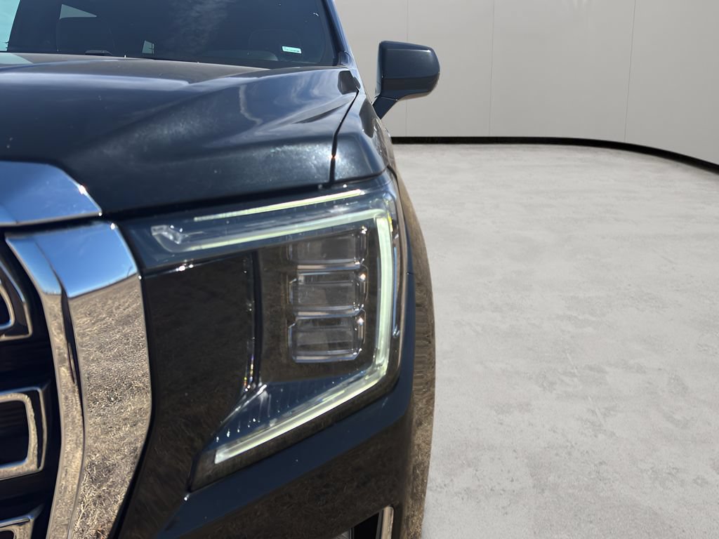 Used 2024 GMC Yukon SLT AWD/4WD image 11