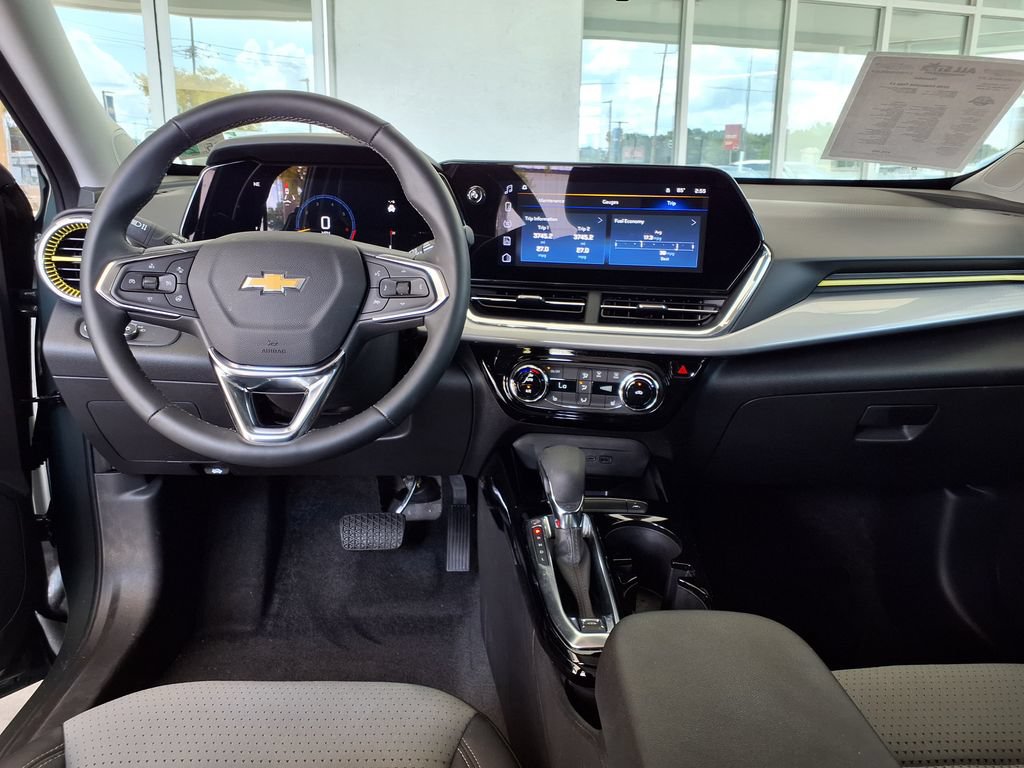 Used 2026 Chevrolet Trax LT w/ Driver Confidence Package FWD image 13