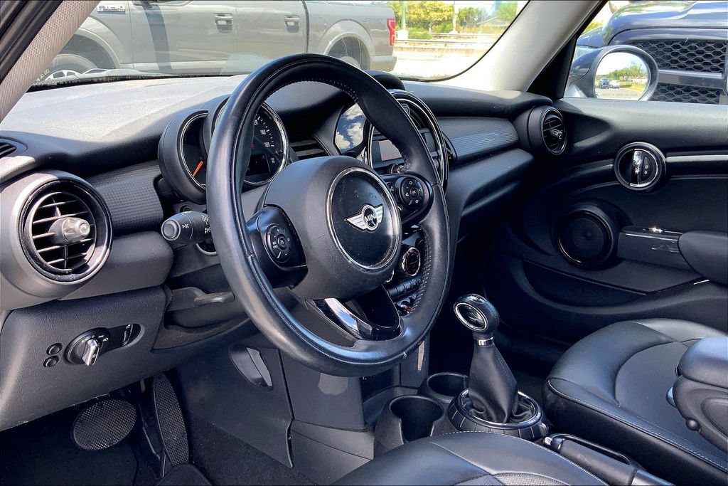 Used 2016 MINI Cooper 4-Door Hardtop FWD image 7