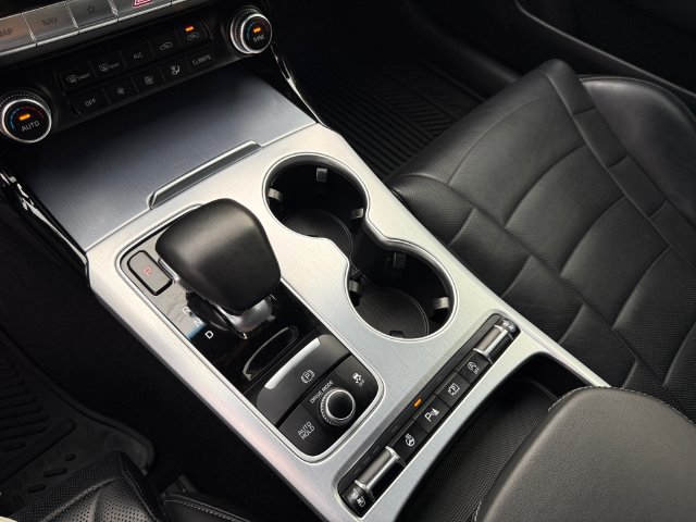 Used 2022 Kia Stinger GT2 AWD/4WD image 18