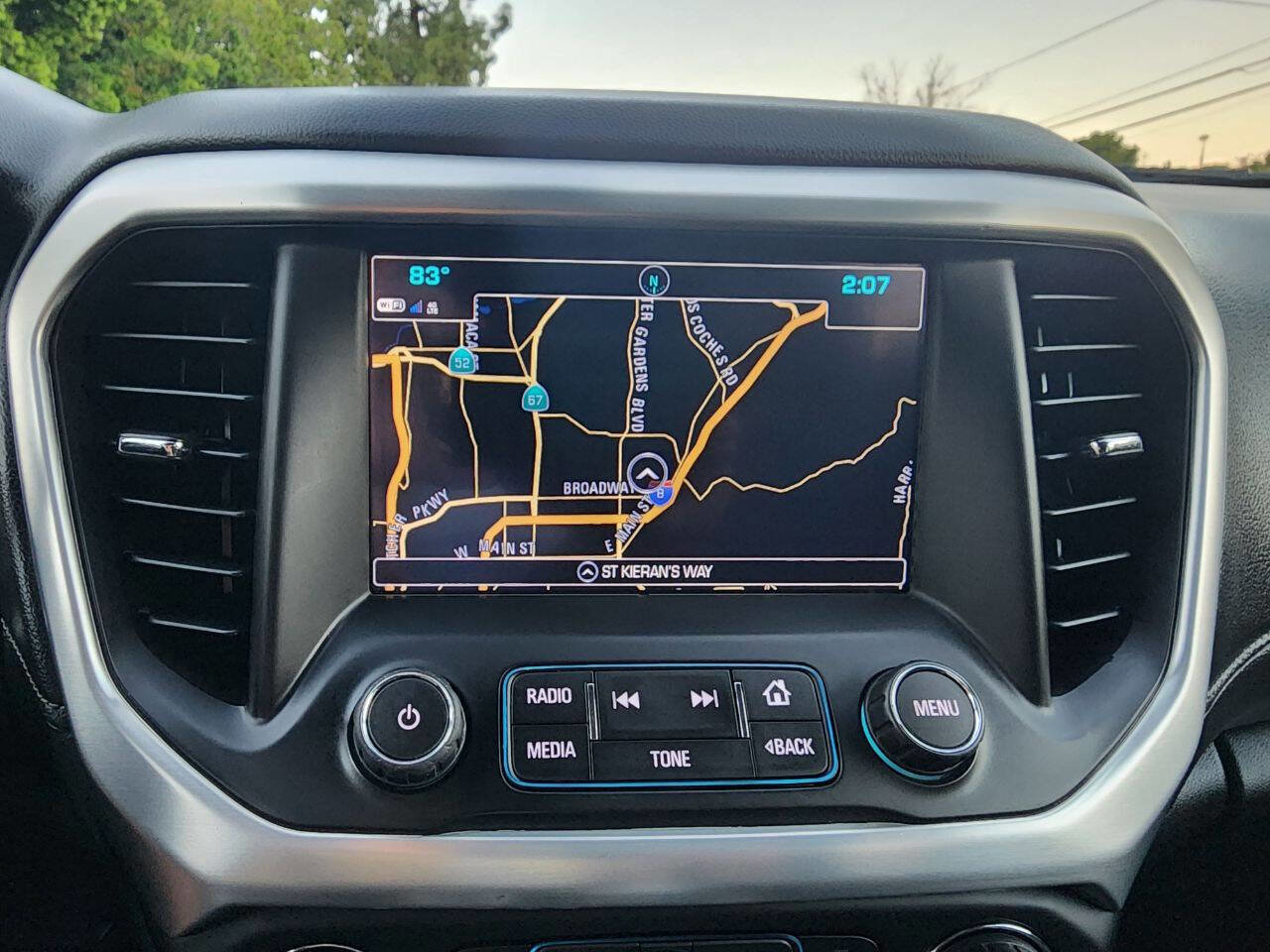 Used 2017 GMC Acadia SLT image 38