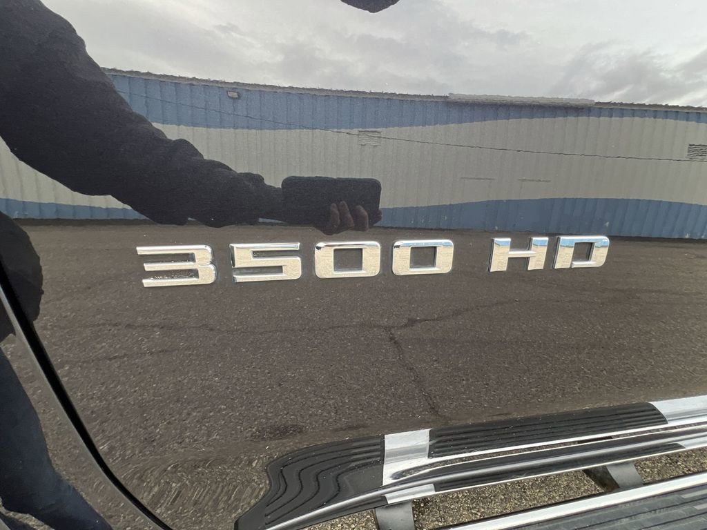 Used 2024 Chevrolet Silverado 3500 LT w/ Convenience Package image 32