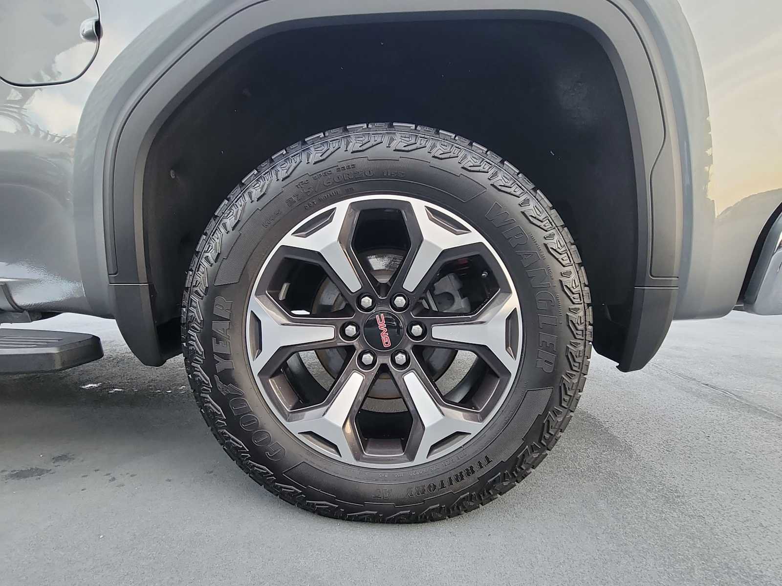 Used 2020 GMC Sierra 1500 SLT w/ SLT Premium Plus Package AWD/4WD image 12