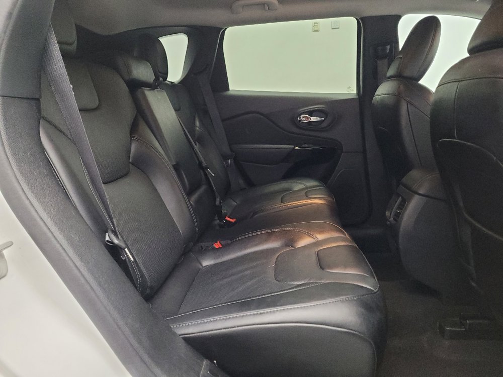 Used 2023 Jeep Cherokee Altitude Lux image 19