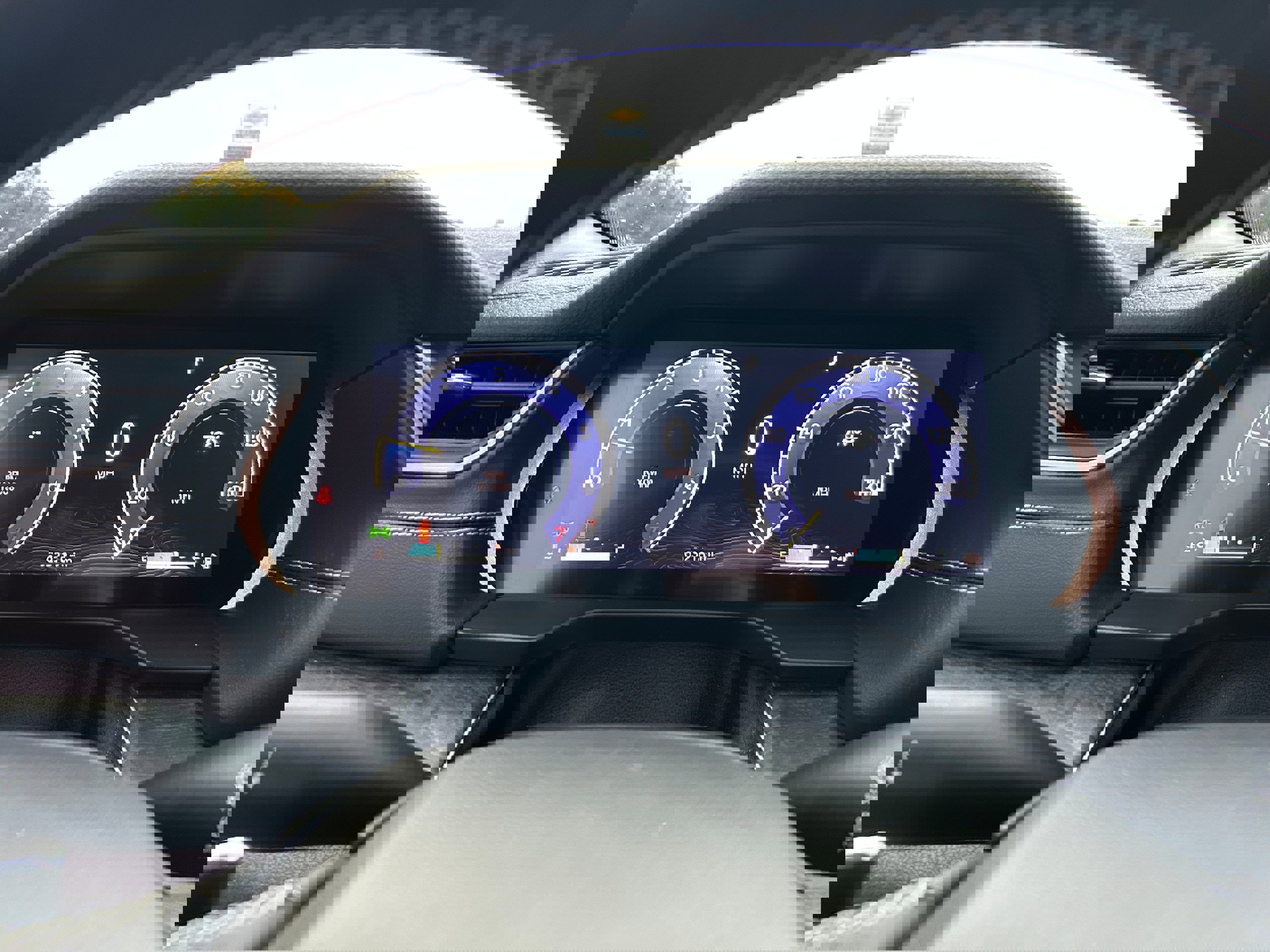 Used 2022 Jeep Grand Cherokee Limited image 17