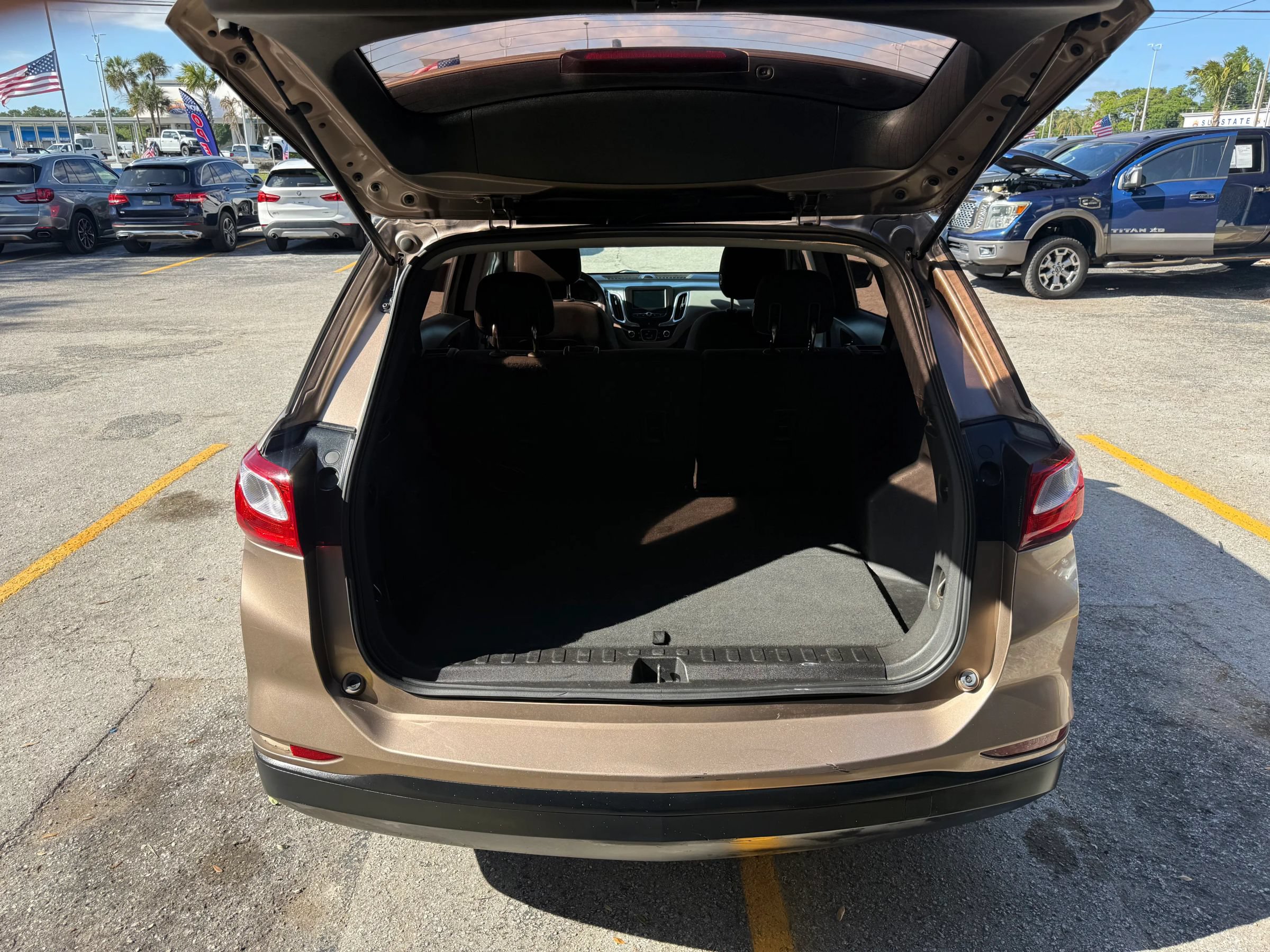 Used 2019 Chevrolet Equinox LS FWD image 6