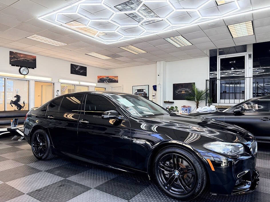 Used 2015 BMW 528i Sedan RWD image 3