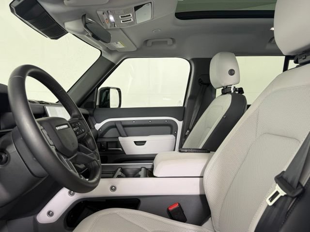 Used 2025 Land Rover Defender 110 S AWD/4WD image 5