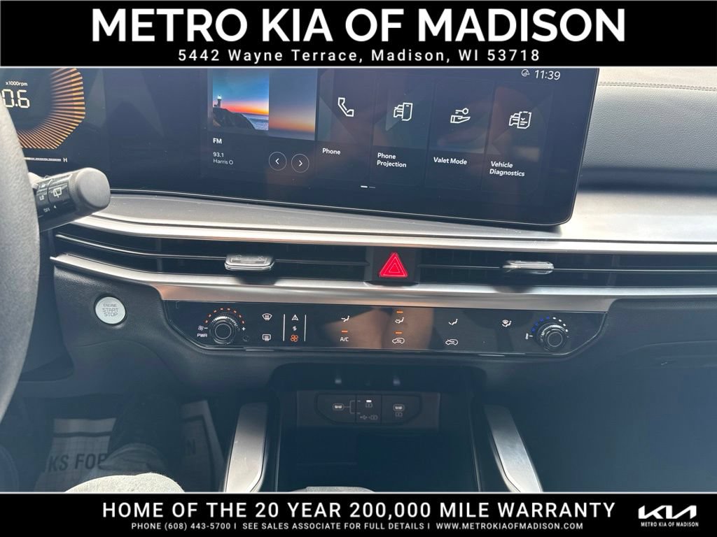 Used 2025 Kia Sorento LX FWD image 20