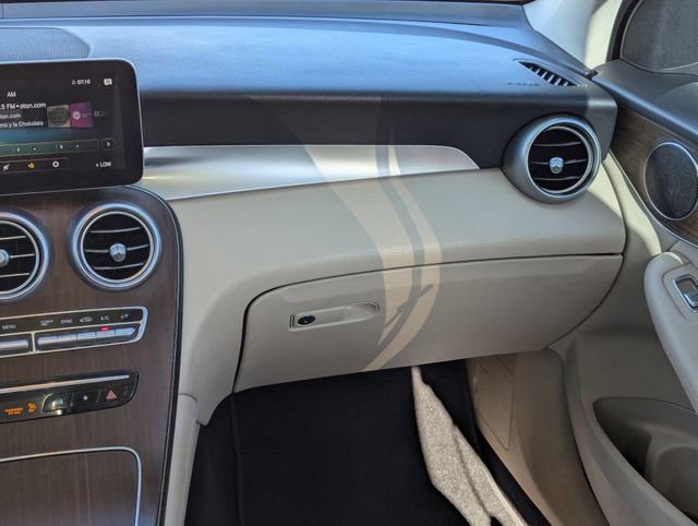 Used 2022 Mercedes-Benz GLC 300 4MATIC image 17