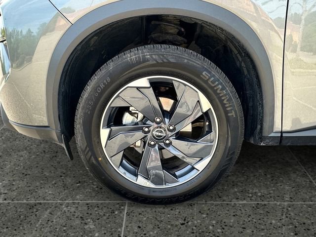 Used 2024 Nissan Rogue SV FWD image 14