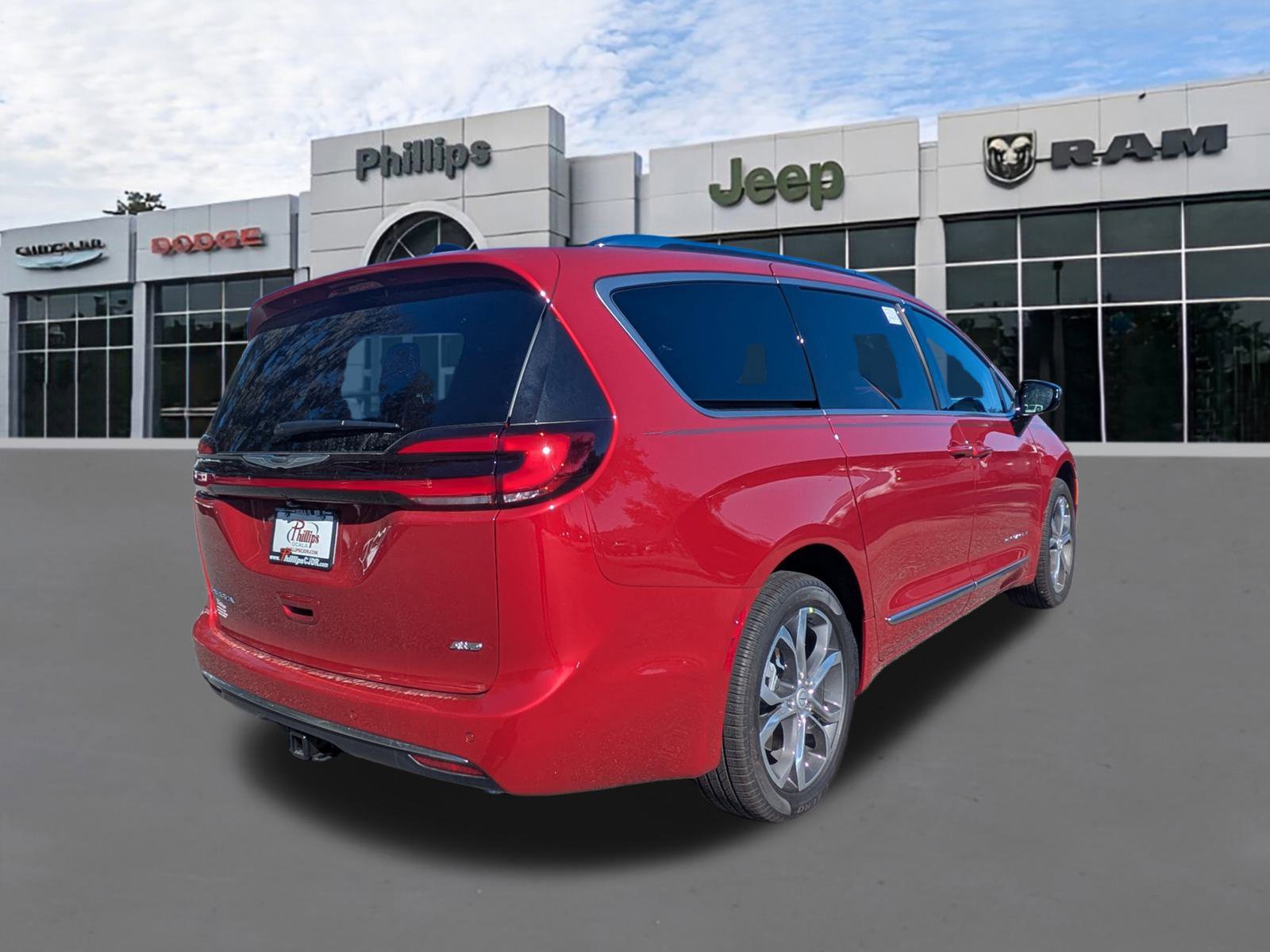 New 2026 Chrysler Pacifica Pinnacle w/ Trailer Tow Group image 4