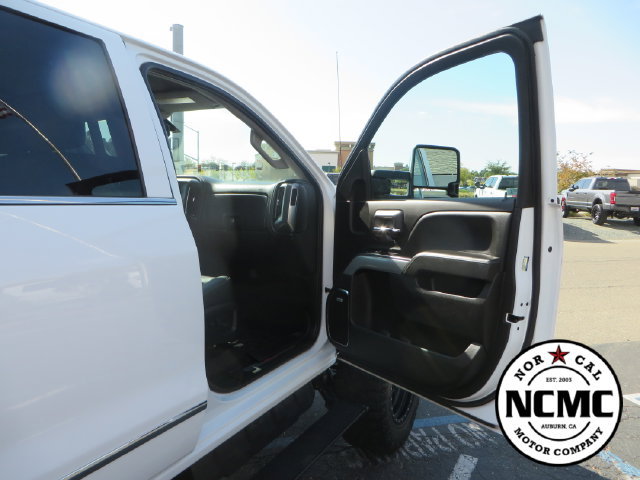 Used 2019 Chevrolet Silverado 2500 LTZ w/ Duramax Plus Package AWD/4WD image 57