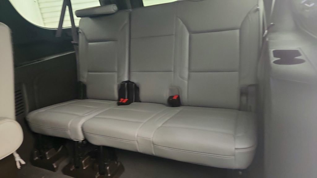 Used 2022 GMC Yukon XL SLT w/ SLT Premium Package RWD image 28