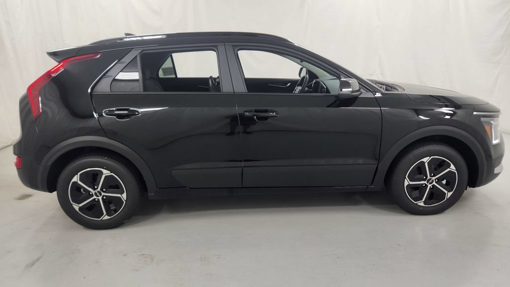 New 2026 Kia Niro LX FWD image 2