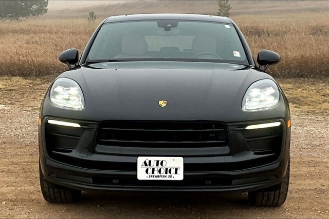 Used 2022 Porsche Macan image 2