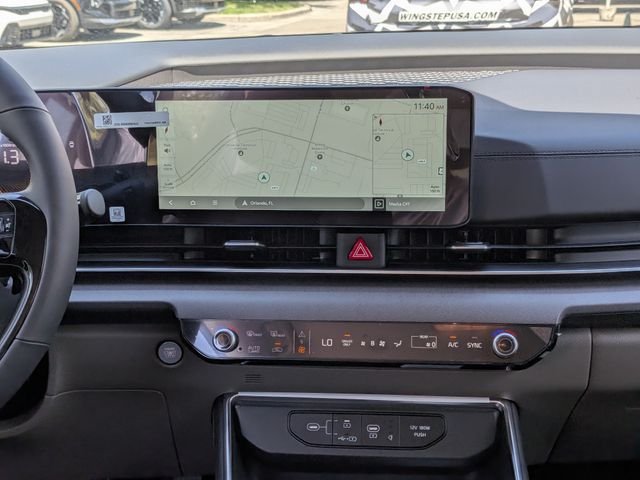 New 2027 Kia Carnival EX FWD image 18