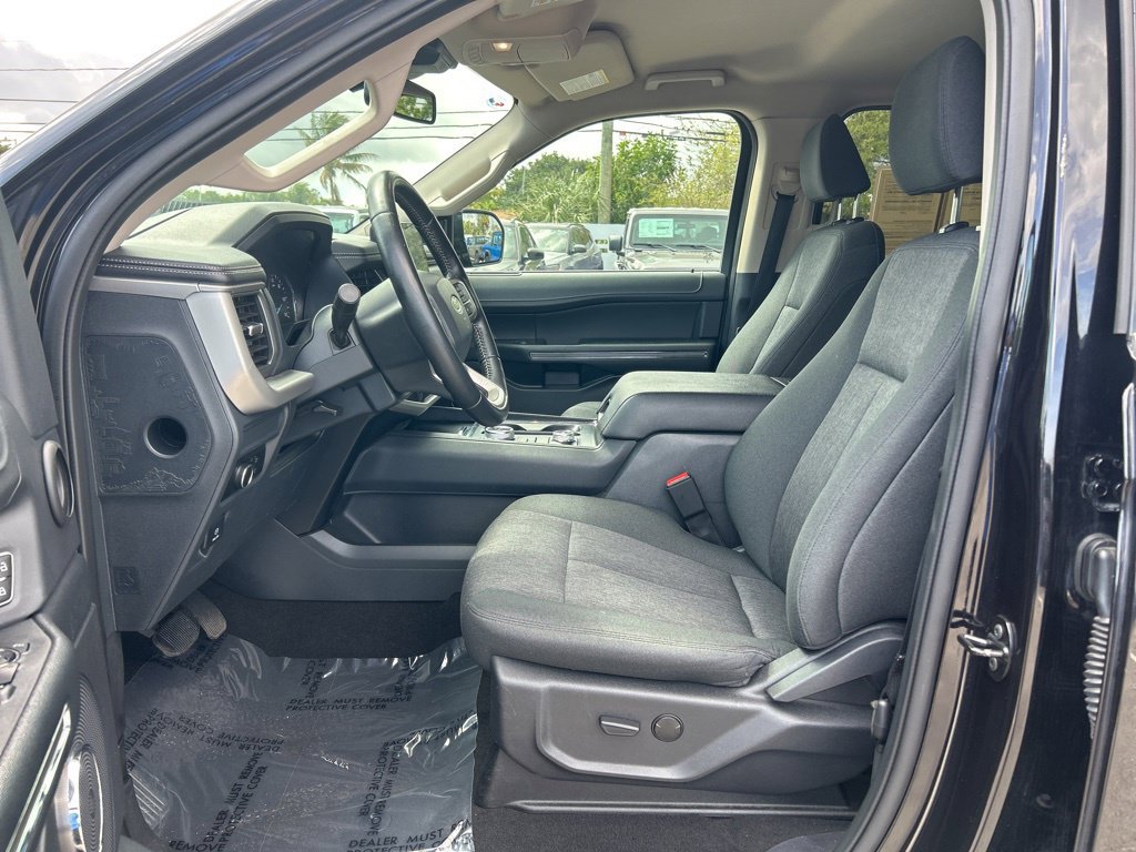 Used 2024 Ford Expedition XLT AWD/4WD image 10