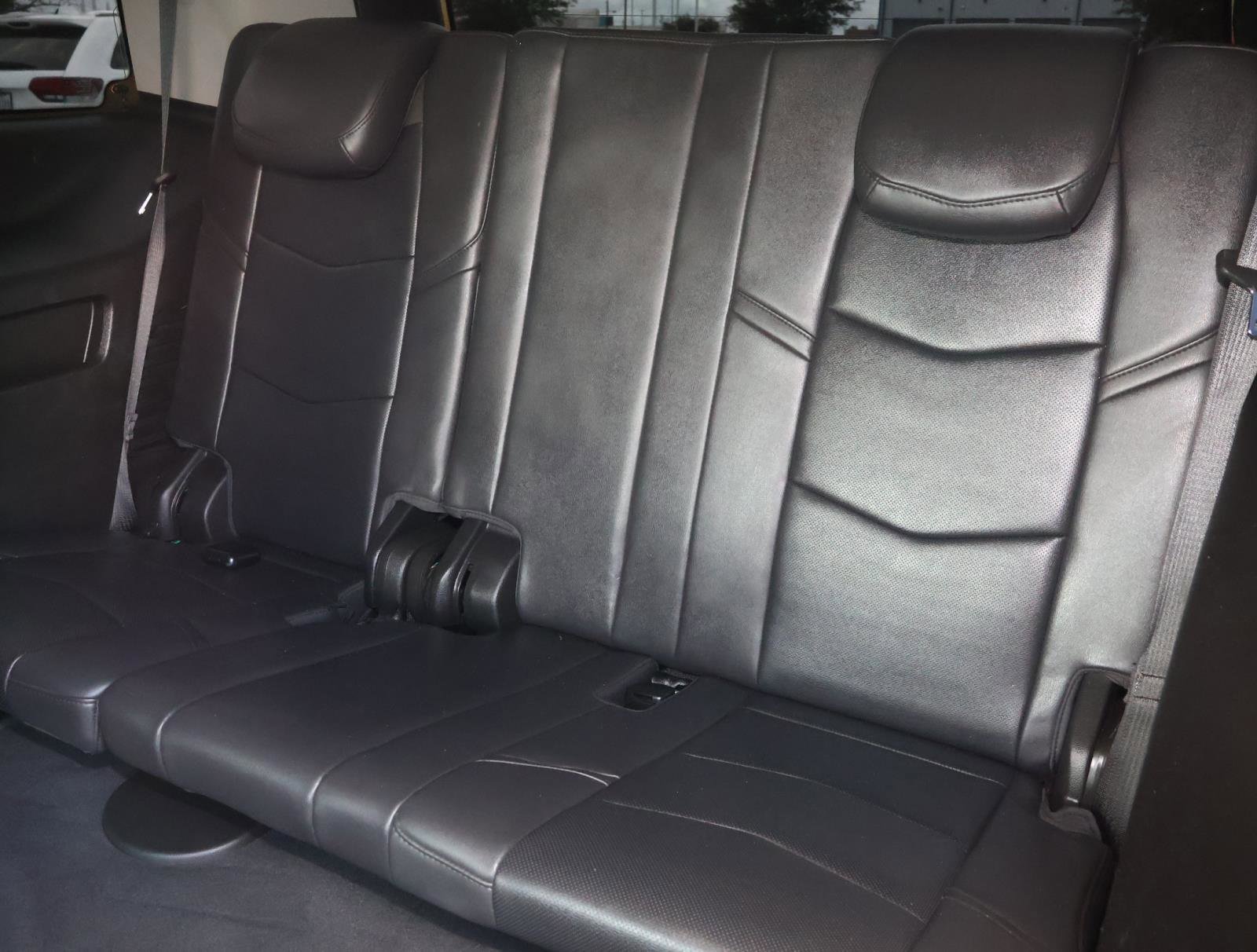 Used 2018 Cadillac Escalade Premium Luxury RWD image 27