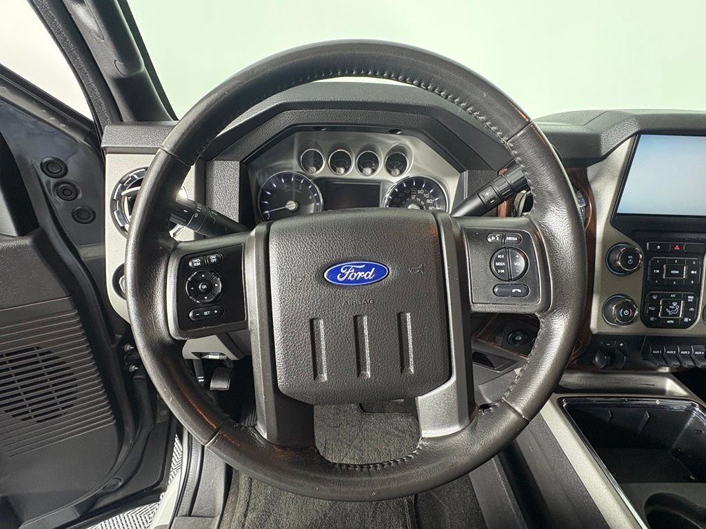 Used 2016 Ford F350 Lariat w/ Lariat Interior Package AWD/4WD image 2