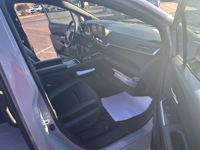 Used 2025 Toyota Sienna XLE Woodland Edition image 20