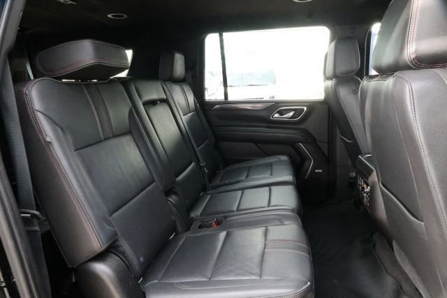Used 2021 Chevrolet Suburban RST w/ Luxury Package image 30