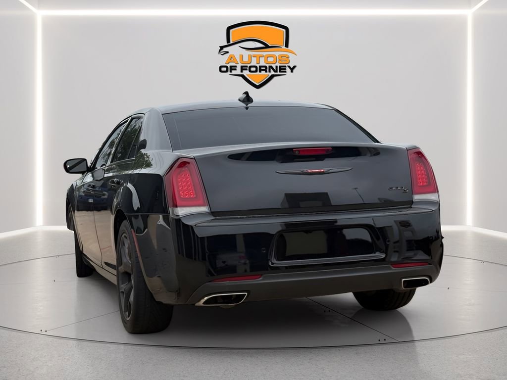Used 2021 Chrysler 300 S RWD image 2