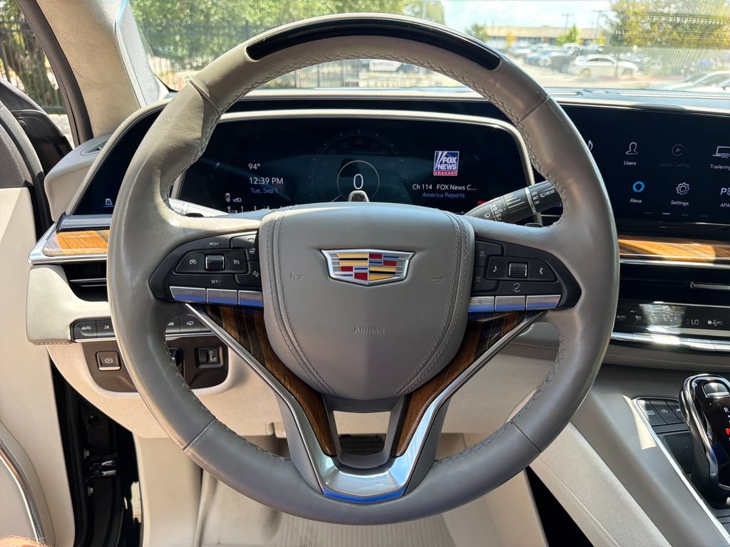 Used 2024 Cadillac Escalade Sport Platinum w/ LPO, Floor Liner Package AWD/4WD image 25