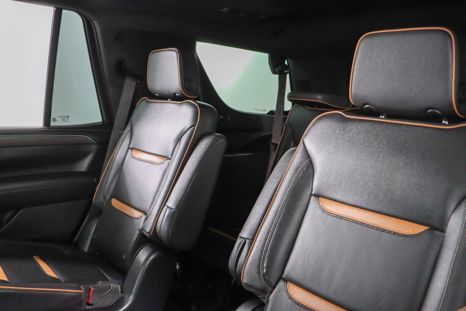 Used 2023 GMC Yukon AT4 w/ AT4 Premium Plus Package AWD/4WD image 28
