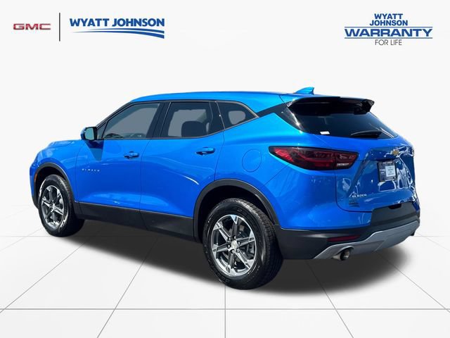 Used 2025 Chevrolet Blazer LT FWD image 3