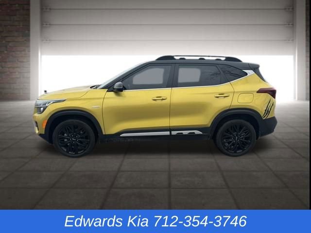 Used 2023 Kia Seltos Nightfall Edition image 7