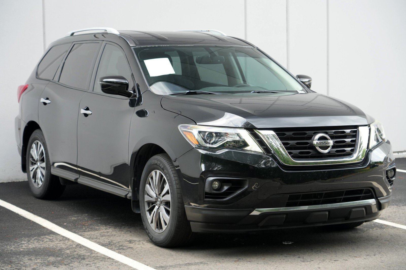 Used 2019 Nissan Pathfinder SV FWD image 49