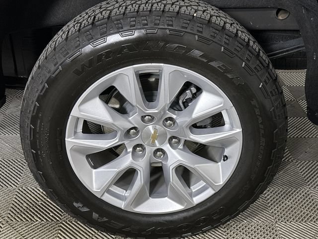 Used 2025 Chevrolet Silverado 1500 Custom AWD/4WD image 34