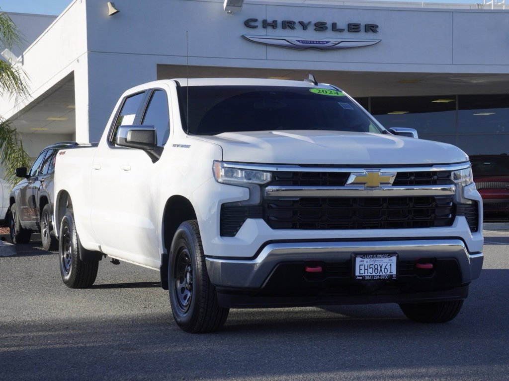 Used 2024 Chevrolet Silverado 1500 LT image 2