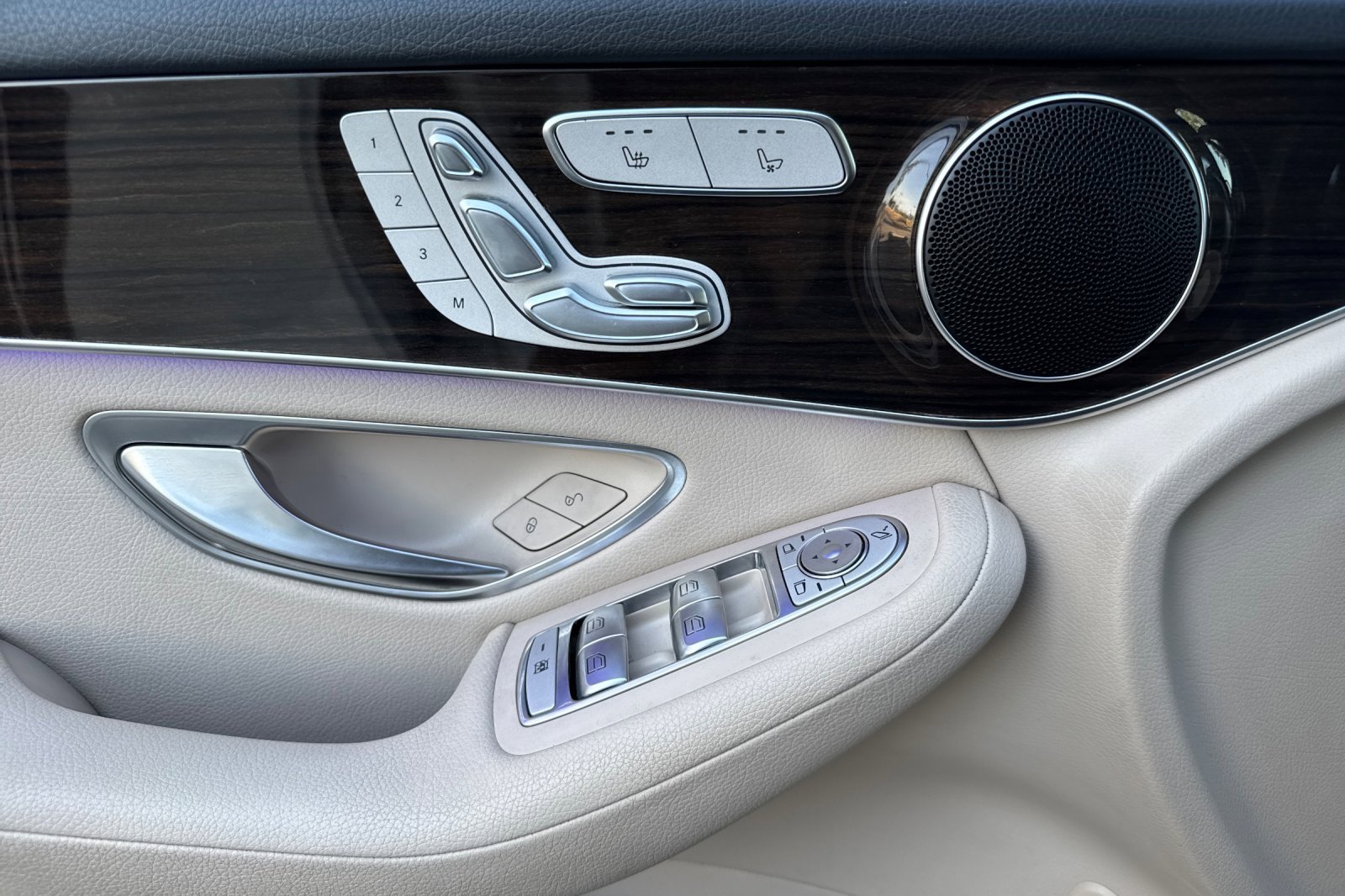 Used 2021 Mercedes-Benz GLC 300 4MATIC Coupe image 12